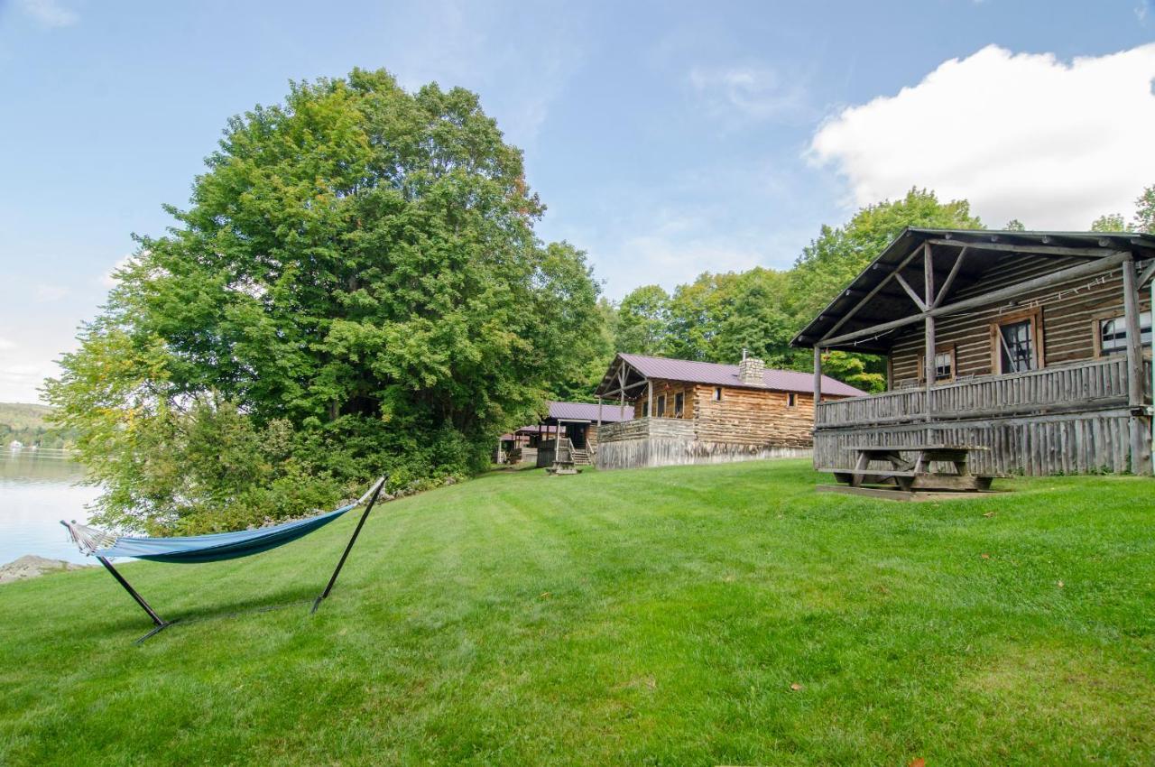 Mountain Lake Cottages Westmore 外观 照片