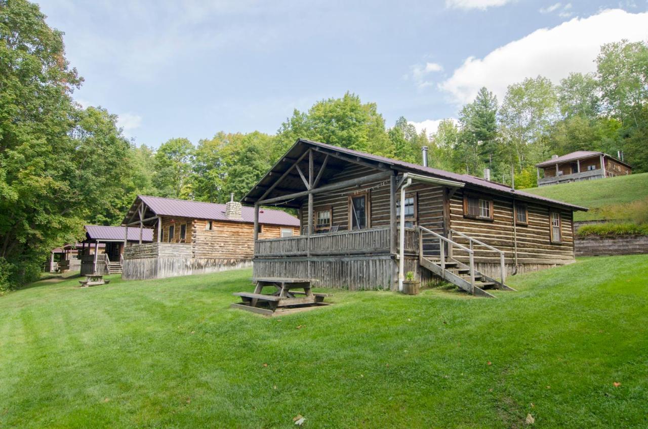 Mountain Lake Cottages Westmore 外观 照片