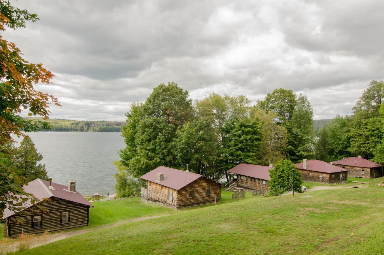 Mountain Lake Cottages Westmore 外观 照片